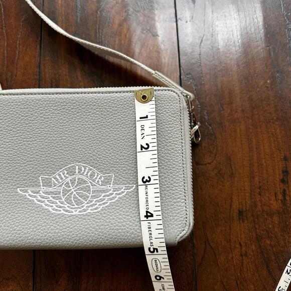 Nike Air Dior Jordan Wings Logo Grey Logo Small Rare Shoulder Bag 100% Authentic - Picture 12 of 16